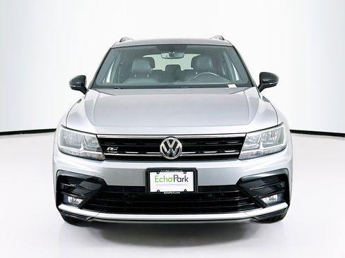 Used 2020 Volkswagen Tiguan SE R-Line FWD image 2