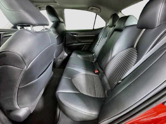 Certified 2020 Toyota Camry SE w/ Blackout Package FWD image 25