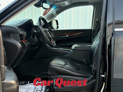 Used 2016 Cadillac Escalade Luxury AWD/4WD image 8