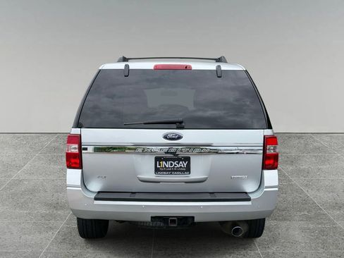 Used 2017 Ford Expedition XLT w/ Equipment Group 202A AWD/4WD image 10