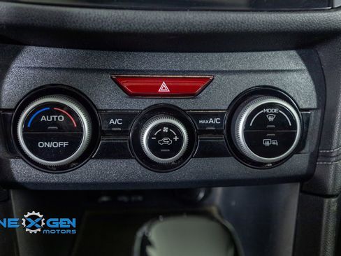 Used 2022 Subaru Crosstrek 2.5i Sport w/ Moonroof Package image 22