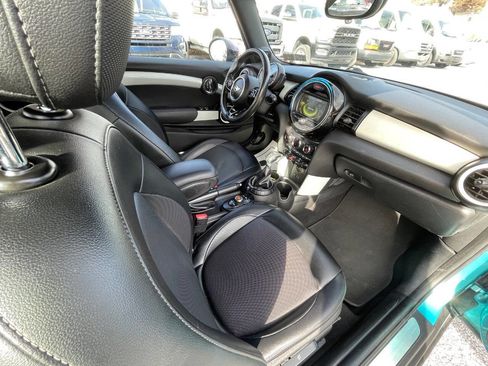Used 2016 MINI Cooper Convertible image 30