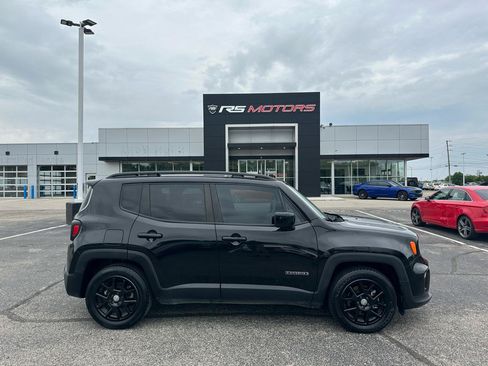 Used 2021 Jeep Renegade Latitude FWD image 15