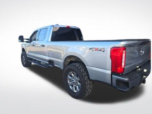 Used 2024 Ford F350 XLT image 4