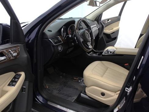 Used 2017 Mercedes-Benz GLS 450 4MATIC image 16