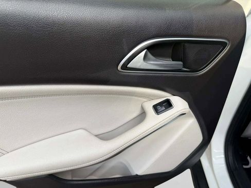 Used 2019 Mercedes-Benz GLA 250 4MATIC image 17