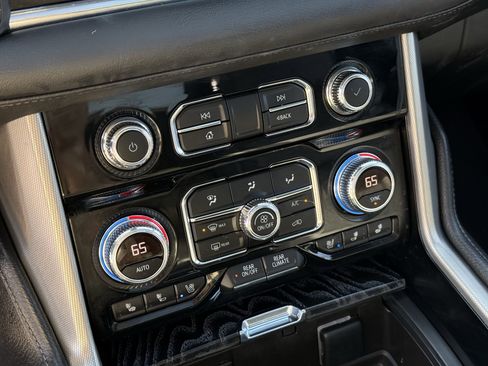Used 2023 GMC Yukon Denali image 22