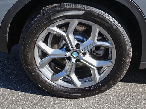 Used 2024 BMW X3 sDrive30i w/ Premium Package image 8