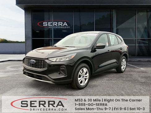 Used 2023 Ford Escape AWD image 1