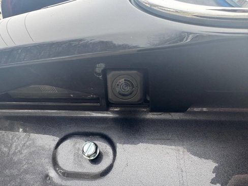 Used 2018 Toyota RAV4 SE image 45