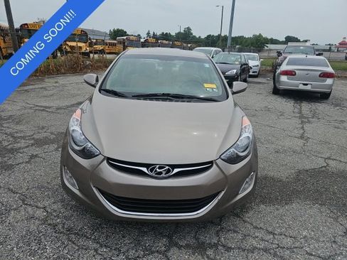Used 2013 Hyundai Elantra GLS w/ Preferred Pkg FWD image 7