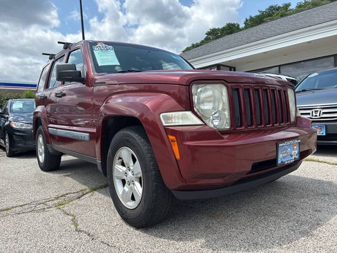 Used 2009 Jeep Liberty Sport w/ Popular Equipment Group AWD/4WD image 18