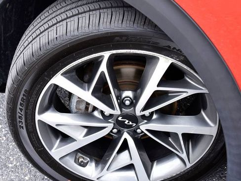 Used 2022 Kia Niro Touring Special Edition FWD image 36