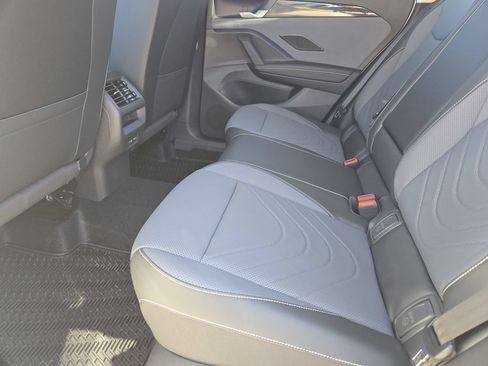 New 2026 Volkswagen Tiguan SE AWD/4WD image 21