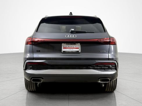 Used 2025 Audi Q5 Premium Plus w/ Premium Plus AWD/4WD image 4