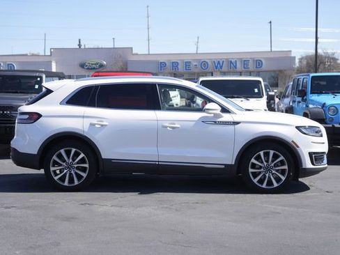 Used 2019 Lincoln Nautilus Select image 5