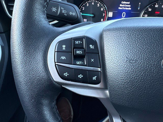 Used 2024 Ford Explorer XLT w/ Equipment Group 202A AWD/4WD image 27