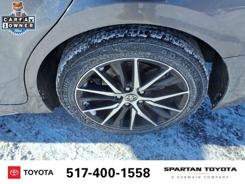 Used 2024 Toyota Camry SE image 10