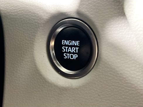 Used 2024 Toyota Corolla SE w/ SE Premium Package FWD image 23