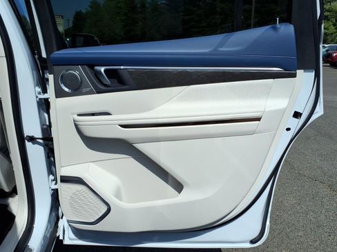Used 2026 Buick Enclave Avenir w/ Super Cruise Package AWD/4WD image 29