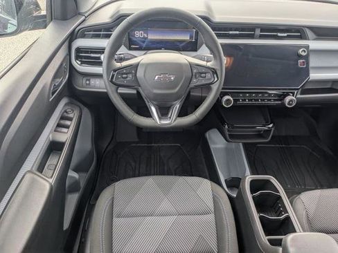 New 2027 Chevrolet Bolt LT w/ Comfort Package FWD image 18