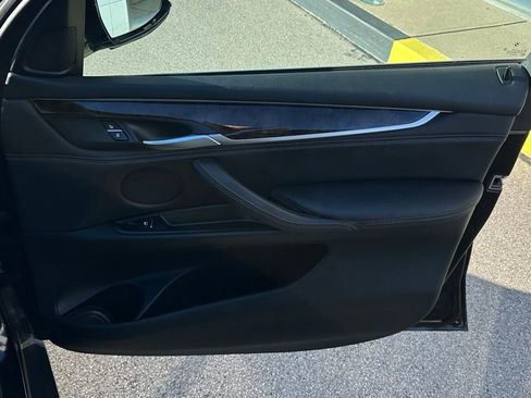 Used 2018 BMW X5 xDrive35i w/ M Sport Package image 32