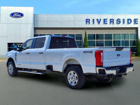 Used 2025 Ford F250 XLT image 4