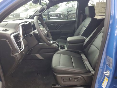 New 2025 GMC Canyon Elevation w/ Convenience Package image 8