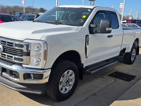 Used 2024 Ford F250 XLT w/ FX4 Off-Road Package AWD/4WD image 2