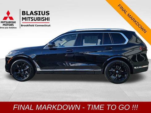 Used 2023 BMW X7 xDrive40i w/ Premium Package image 4
