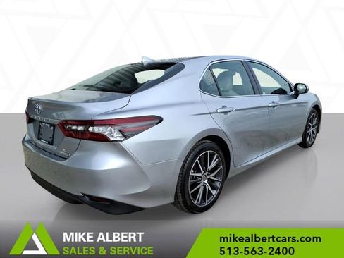Used 2023 Toyota Camry XLE image 7