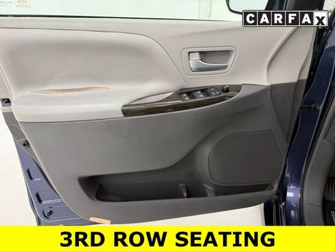 Used 2019 Toyota Sienna XLE w/ Entertainment Package FWD image 27