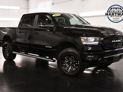 Used 2023 RAM 1500 Laramie AWD/4WD image 1