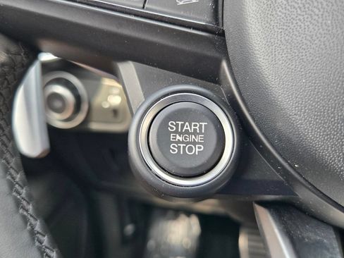 Used 2022 Alfa Romeo Stelvio Veloce AWD/4WD image 24