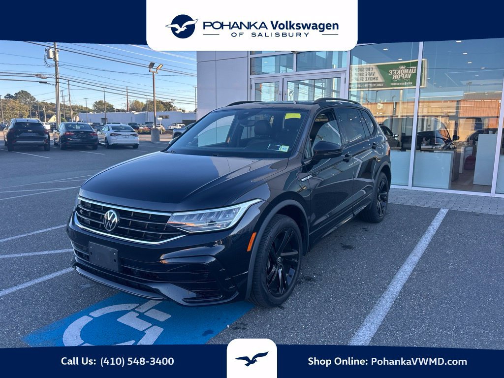 Used 2023 Volkswagen Tiguan SE R-Line FWD image 1