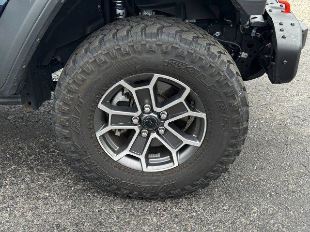 Certified 2025 Jeep Gladiator Mojave w/ Steel Bumper Group AWD/4WD image 9