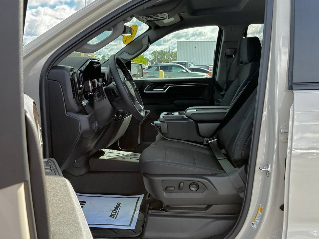 New 2026 Chevrolet Silverado 1500 RST w/ RST Select Package AWD/4WD image 4