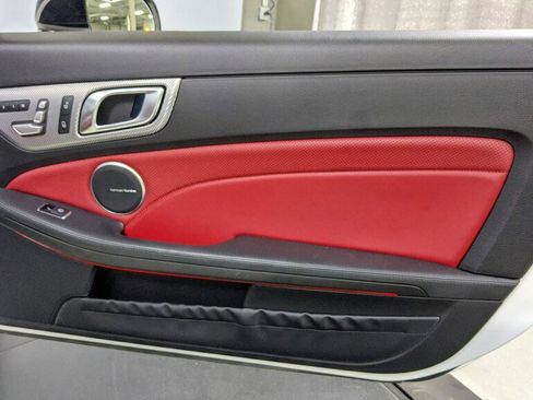 Used 2017 Mercedes-Benz SLC 43 AMG image 25