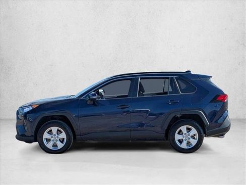 Used 2021 Toyota RAV4 XLE w/ Convenience Package image 9