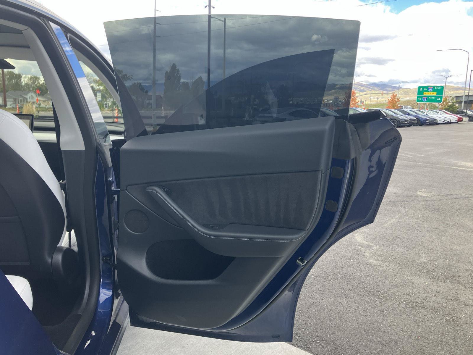 Used 2023 Tesla Model Y Long Range AWD/4WD image 18