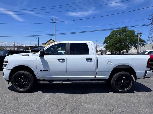 Used 2025 RAM 2500 Big Horn AWD/4WD image 4