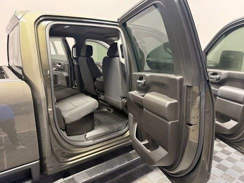 Used 2022 Chevrolet Silverado 2500 Custom w/ Custom Convenience Package image 22