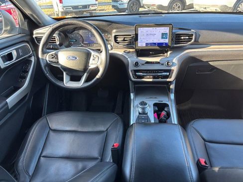Used 2023 Ford Explorer XLT w/ Equipment Group 202A image 15