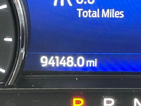 Used 2021 Ford Escape SE image 21