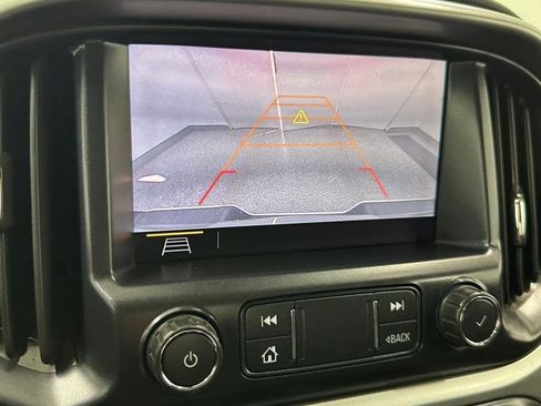 Used 2020 Chevrolet Colorado LT w/ Safety Package image 17