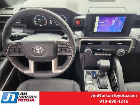 Used 2025 Toyota Tacoma TRD Sport image 27