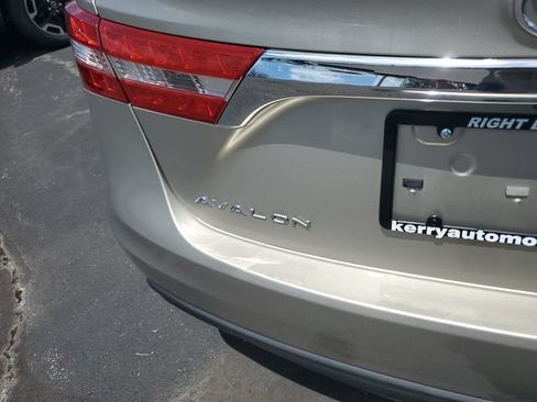 Used 2015 Toyota Avalon XLE FWD image 8