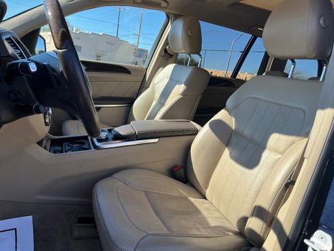 Used 2014 Mercedes-Benz GL 450 4MATIC image 29