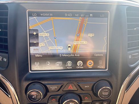 Used 2017 Jeep Grand Cherokee Overland AWD/4WD image 15