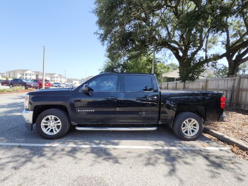 Used 2018 Chevrolet Silverado 1500 LT w/ All Star Edition RWD image 9